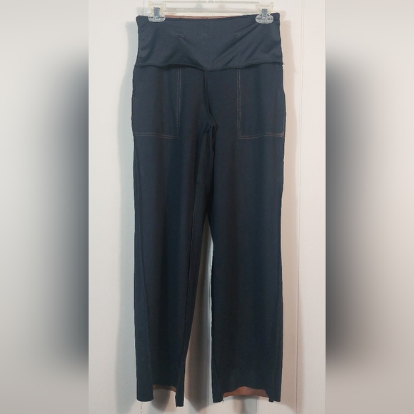 Like NEW!! Lyssé Veva Cropped Vegan Leather Pants Brown Size XS - Picture 14 of 16